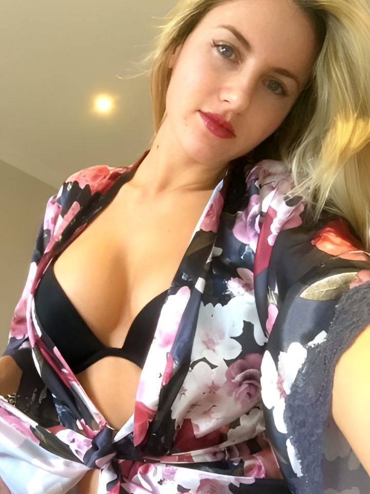 Вероника привлекальеная девушка из Красноперекопск цена от 4000 руб