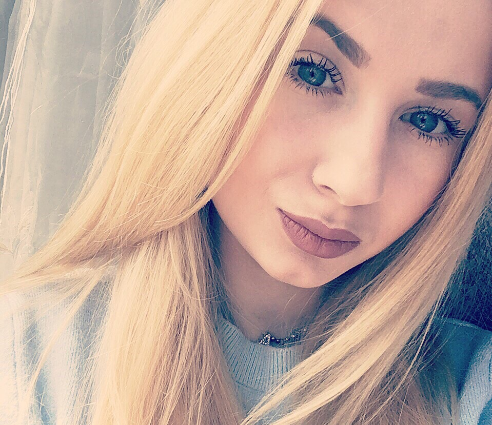 Аленка привлекальеная девушка из Красноперекопск цена от 3500 руб