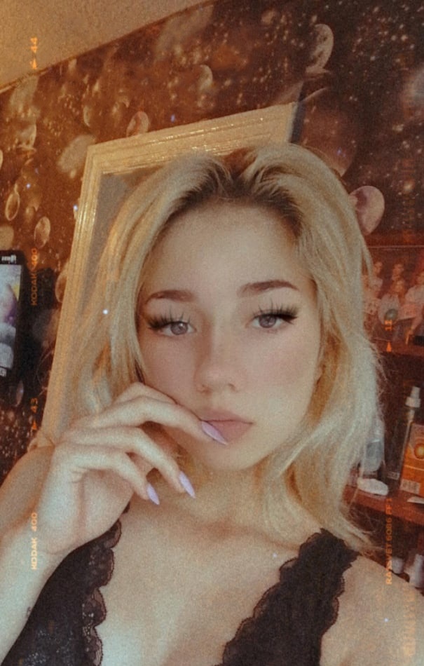 Анжела привлекальеная девушка из Красноперекопск цена от 3000 руб