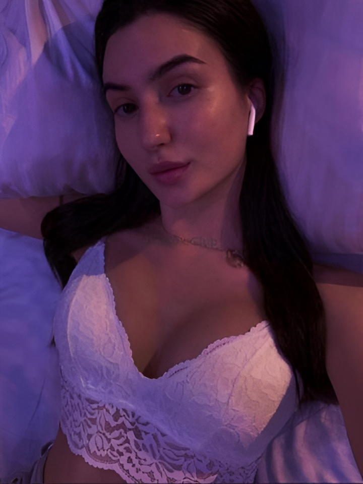 Индивидуалка Викторина, доступна для личного знакомства от 10000 руб