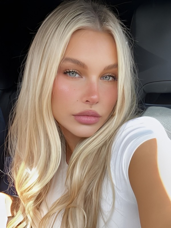 Стефания привлекательная девушка из Красноперекопск цена от 2500 руб