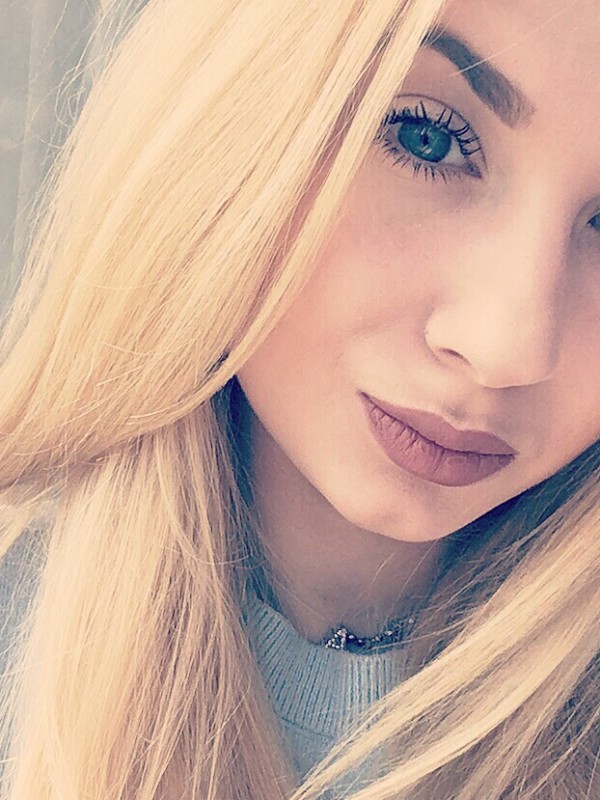 Аленка привлекательная девушка из Красноперекопск цена от 3500 руб